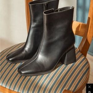 Lulu's Sleek Black Heeled Boots
